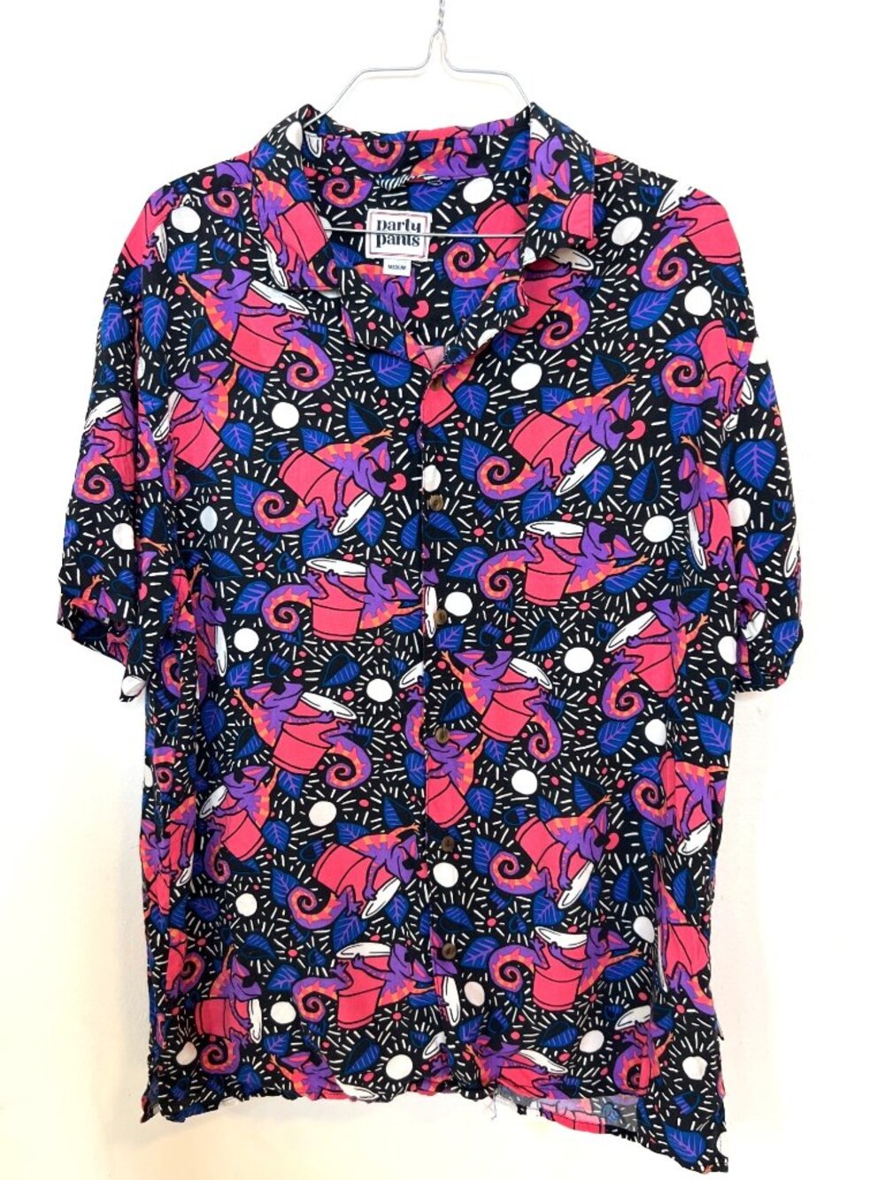 Party Pants Hawaiian Button Front Men's Shirt Med. M Chameleon Red Solo Cups